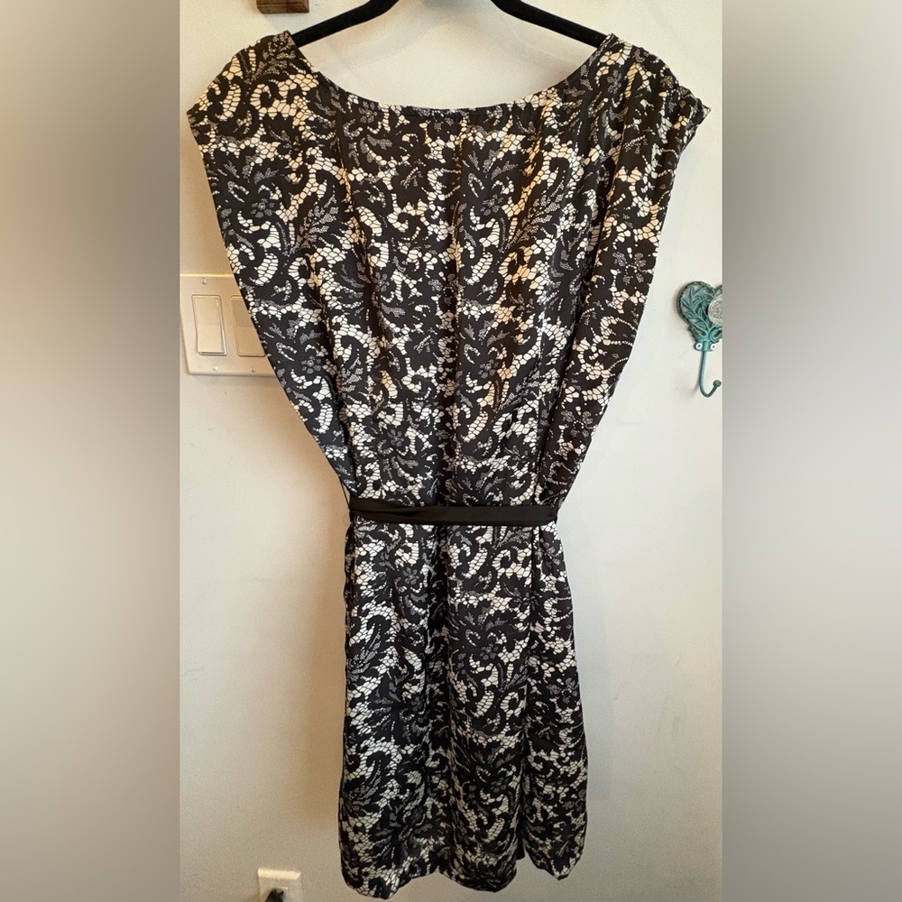 Black and White Patterned Dress - Picture 3 of 5